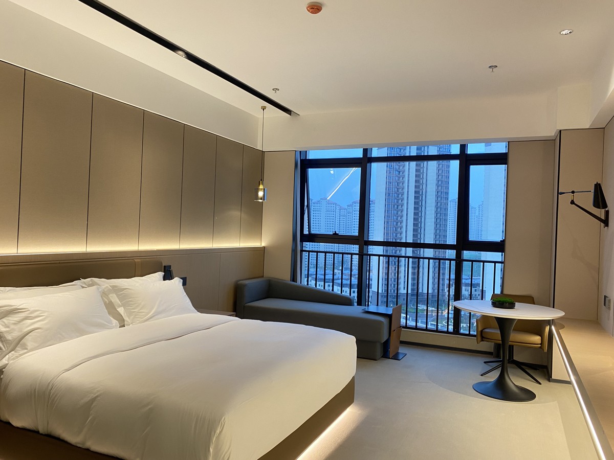 豪华园景大床房